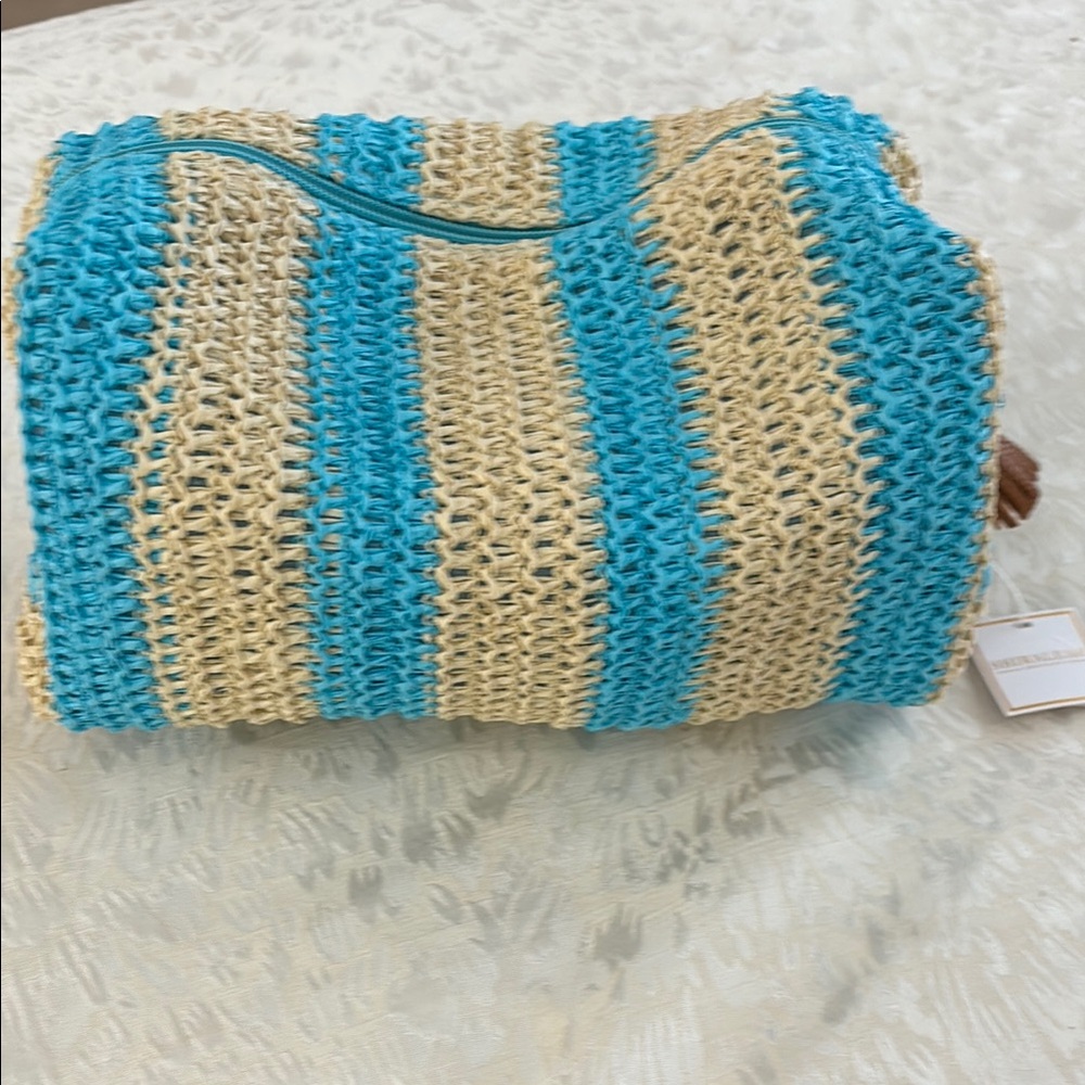 Chunky Blue and Tan Knitted Pouch